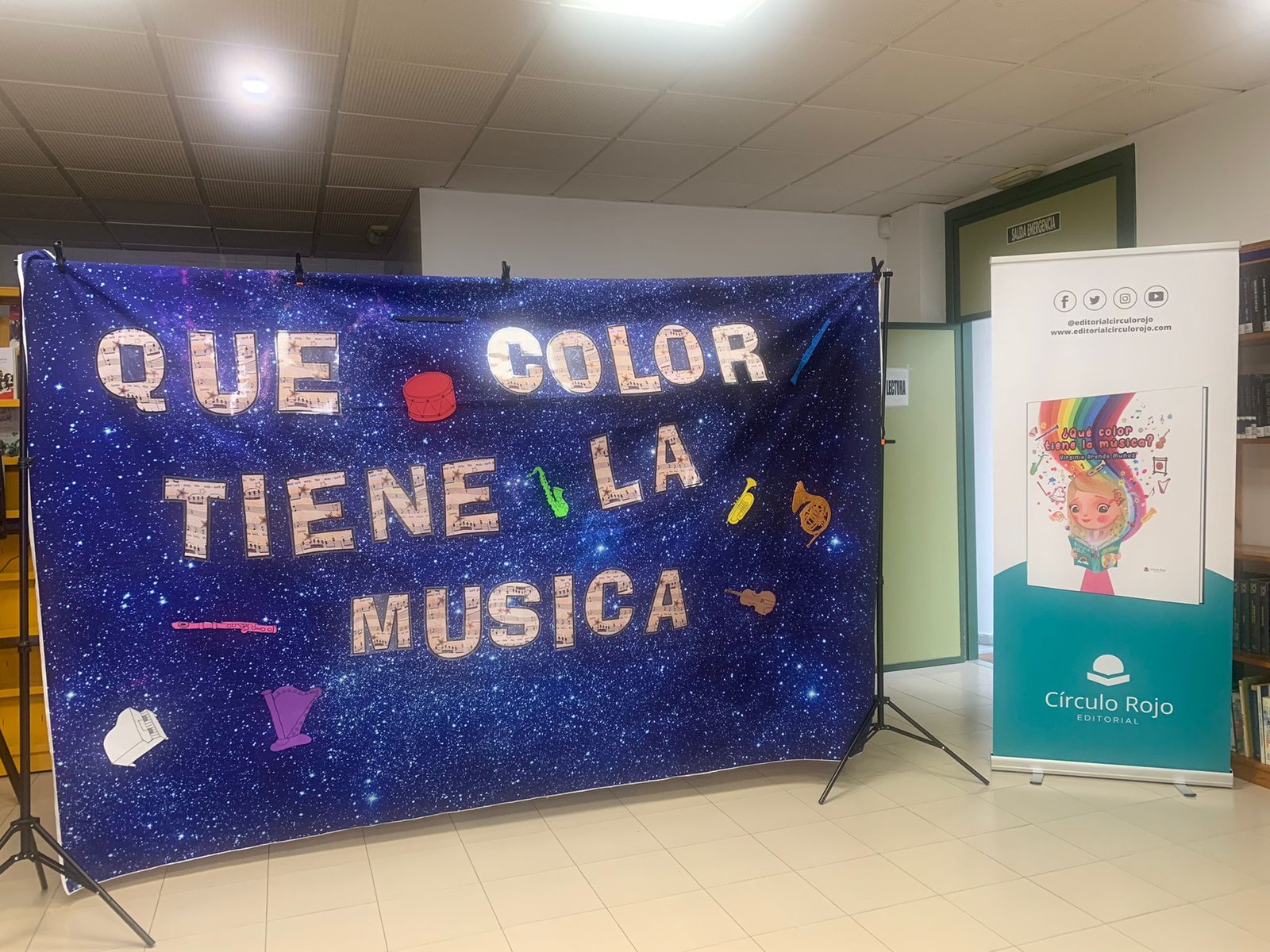 biblioteca-garrucha-tela