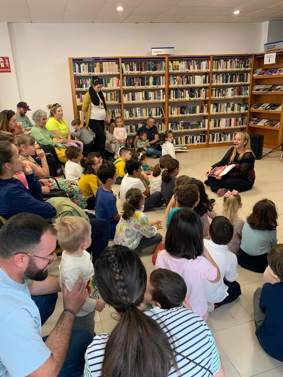 Espectadores en el Cuentacuentos de Garrucha